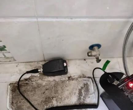 曲靖市屋顶漏水维修公司分享下卫生间漏水的危害及解决方法